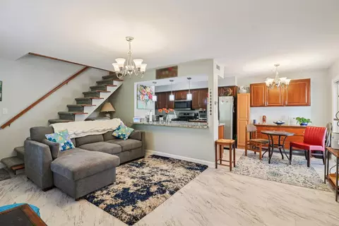 Living - 1685 Cornell Dr, Hoffman Estates, IL 60169 photo 1 of 2