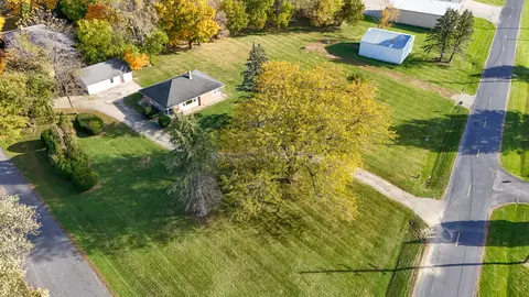 124 W Brown St, Franklin Grove, IL 61031