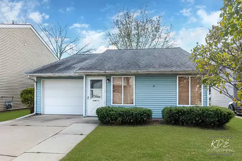 30 W171 Maplewood Ct, Warrenville, IL 60555