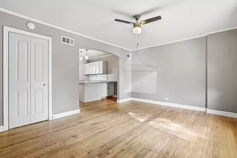 Living - 705 Case St, Evanston, IL 60202 photo 5 of 5