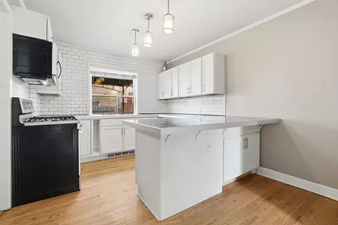 Kitchen - 705 Case St, Evanston, IL 60202 photo 1 of 3