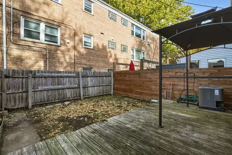 Exterior - 705 Case St, Evanston, IL 60202 photo 3 of 3