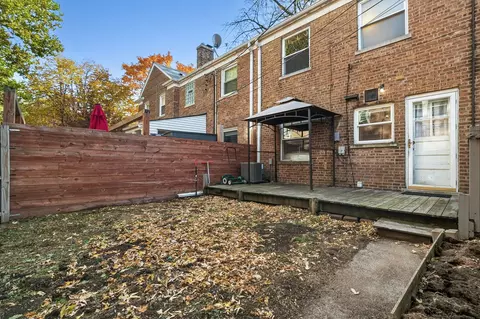 Exterior - 705 Case St, Evanston, IL 60202 photo 2 of 3