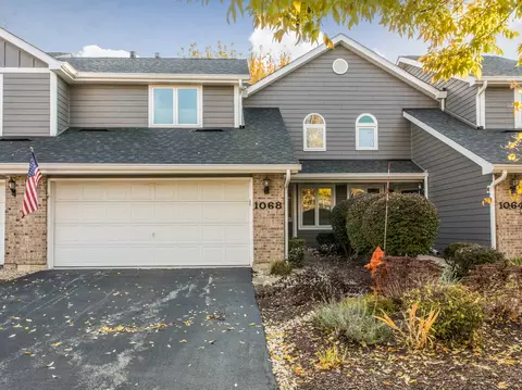 1068 Mattande Ln, Naperville, IL 60540