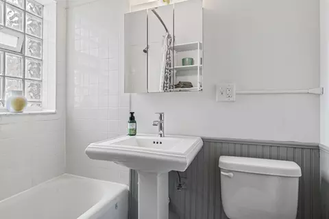 7212 Jackson Blvd N #3E, Forest Park, IL 60130 photo 10
