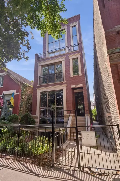 856 N Winchester Ave #3, Chicago, IL 60622