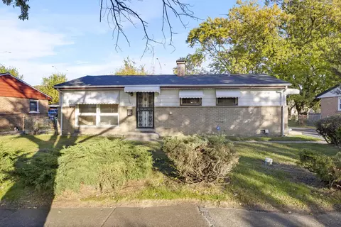 Exterior - 16501 Oxford Dr S, Markham, IL 60428 photo 1 of 2