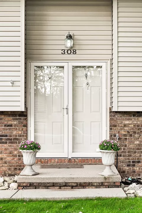 Entry Way - 308 Raleigh Ct, Normal, IL 61761 photo 1 of 4
