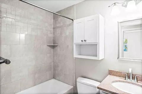 Bath - 308 Raleigh Ct, Normal, IL 61761 photo 1 of 4