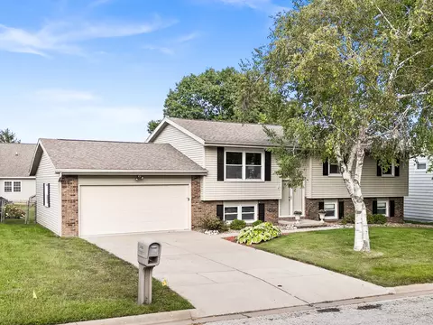 Exterior - 308 Raleigh Ct, Normal, IL 61761 photo 3 of 11