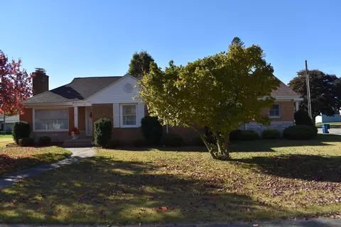 501 S Main St, Flanagan, IL 61740