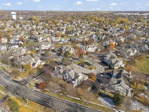 View/Area - 401 Cromwell Cir #2, Bartlett, IL 60103 photo 5 of 5