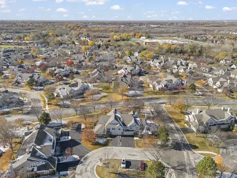 View/Area - 401 Cromwell Cir #2, Bartlett, IL 60103 photo 3 of 5