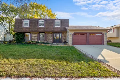 1567 California St, Elk Grove Village, IL 60007