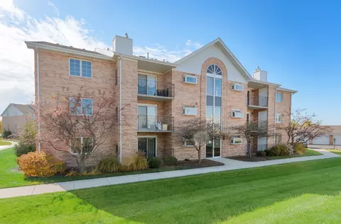 18302 Robin Ln #D1, Homewood, IL 60430