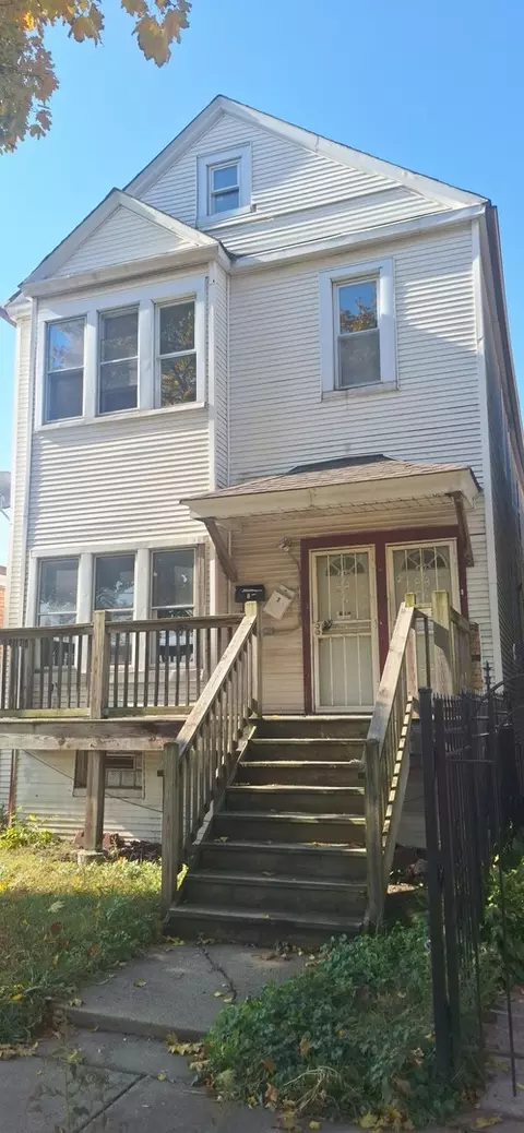 9338 S Marquette Ave, Chicago, IL 60617