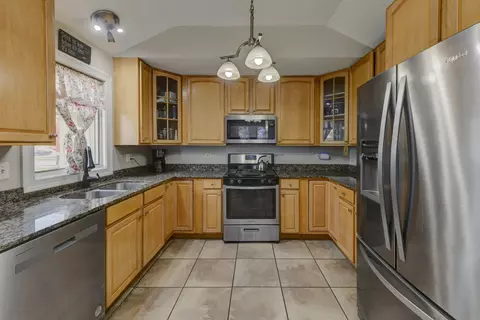Kitchen - 4999 W Hawk Ln, Monee, IL 60449 photo 1 of 1