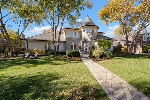 Undisclosed, Glenview, IL 60026 photo 2