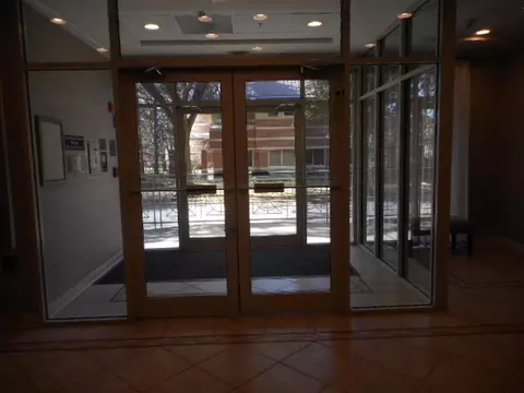 Entry Way - Undisclosed, River Forest, IL 60305 photo 2 of 2