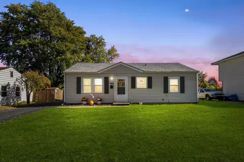 1618 Innercircle Dr, Crest Hill, IL 60403 photo 2