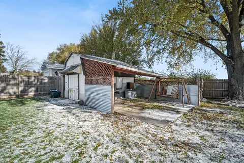 Exterior - Undisclosed, Elgin, IL 60124 photo 5 of 7