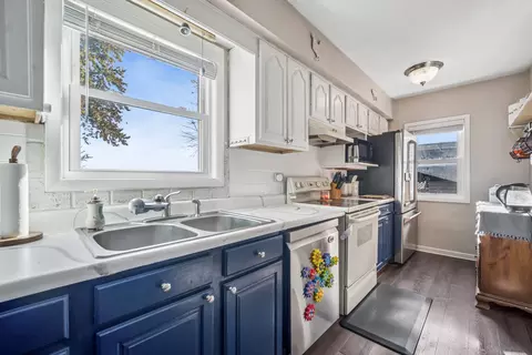 Kitchen - Undisclosed, Elgin, IL 60124 photo 2 of 2