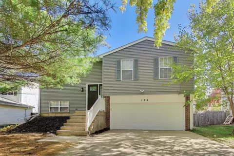124 Commonwealth Dr, Bolingbrook, IL 60440