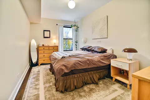 Bedroom - 1447 W Warner Ave #2W, Chicago, IL 60613 photo 1 of 1