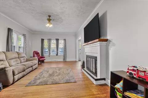 209 W Martin St, Forrest, IL 61741 photo 6