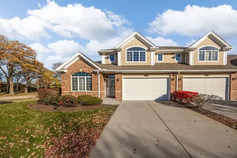 1343 Camelot Ln, Lemont, IL 60439