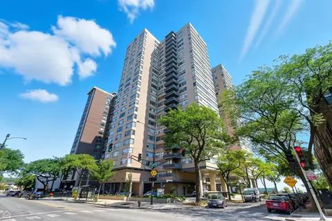 6301 N Sheridan Rd #18P, Chicago, IL 60660