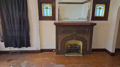 Living - 612 E 90th St, Chicago, IL 60619 photo 4 of 4