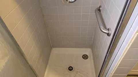 Bath - 612 E 90th St, Chicago, IL 60619 photo 3 of 5