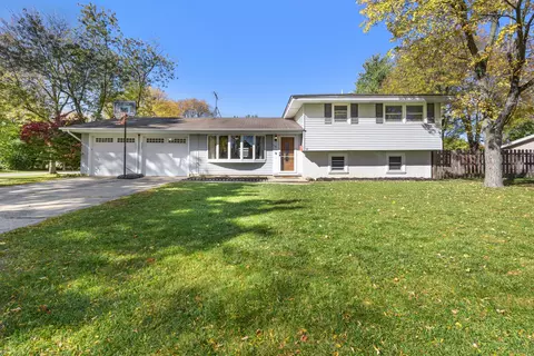 1000 Webster Ln, Schaumburg, IL 60193