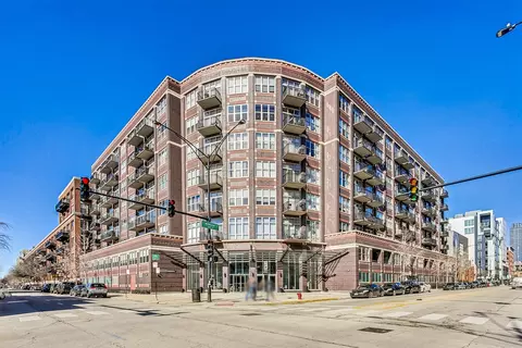 1000 W Adams St #815, Chicago, IL 60607