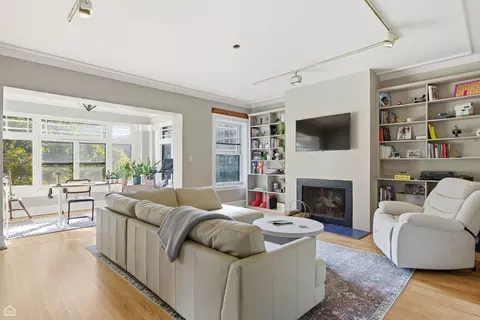 Living - 5522 S Everett Ave #3S, Chicago, IL 60637 photo 2 of 3