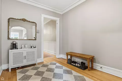 Entry Way - 5522 S Everett Ave #3S, Chicago, IL 60637 photo 1 of 2