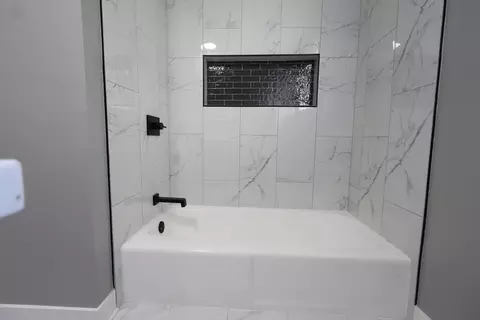 Bath - 15742 End Ave, Dolton, IL 60419 photo 3 of 5