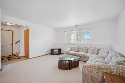 Living - 2401 Daybreak Ct, Elgin, IL 60123 photo 2 of 3