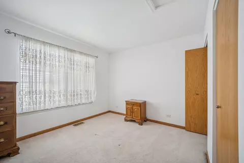 Bedroom - 2401 Daybreak Ct, Elgin, IL 60123 photo 1 of 2
