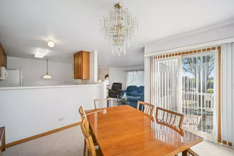 Dining - 2401 Daybreak Ct, Elgin, IL 60123 photo 2 of 3