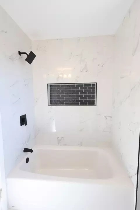 Bath - 4401 Adele Ln, Oak Forest, IL 60452 photo 1 of 3