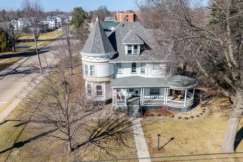 405 E Peru St, Princeton, IL 61356