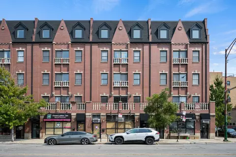 1402 W Grand Ave #2, Chicago, IL 60642