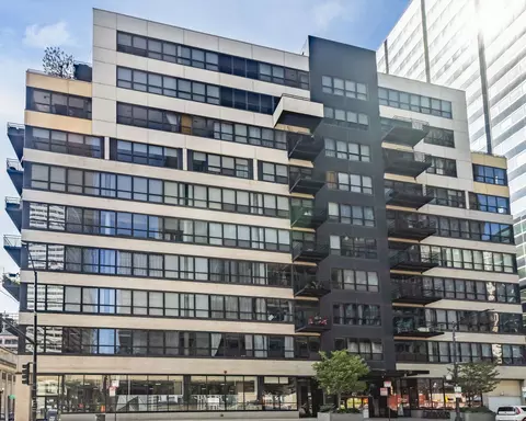 130 S Canal St #211, Chicago, IL 60606