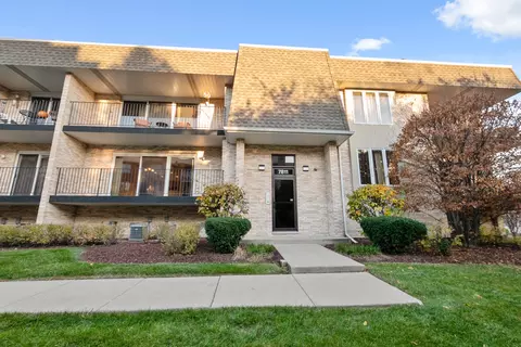 7811 W 157th St #1N, Orland Park, IL 60462
