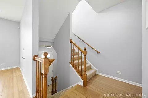 Entry Way - Undisclosed, Des Plaines, IL 60016 photo 1 of 3