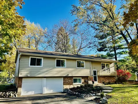293 Wellington Dr, Crystal Lake, IL 60014