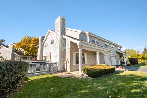 7024 Olde Gatehouse Rd, Tinley Park, IL 60477
