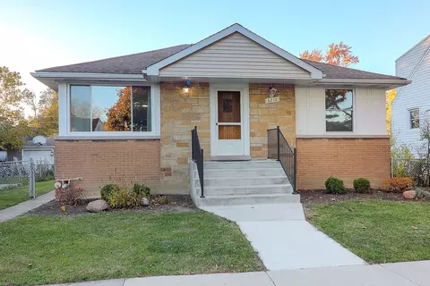 3210 Madison Ave, Brookfield, IL 60513